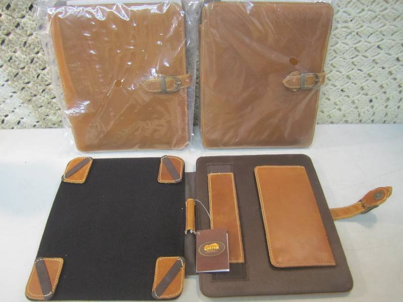 lot 289 image: 3 Canyon Outback Leather Bear Canyo...