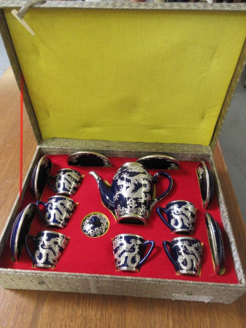 lot 928 image: SAPPHIRE BLUE TEA SET WITH SILVER OVERLAY