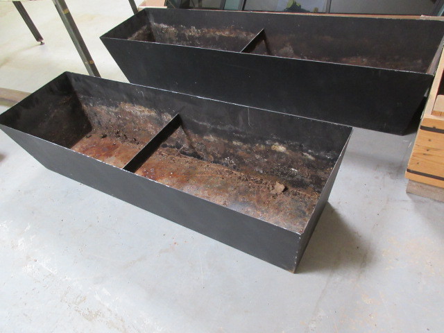 lot 919 image: COMMERCIAL STEEL PLANTERS