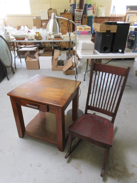 lot 941 image: ROCKING CHAIR, END TABLE AND FLOOR LAMP