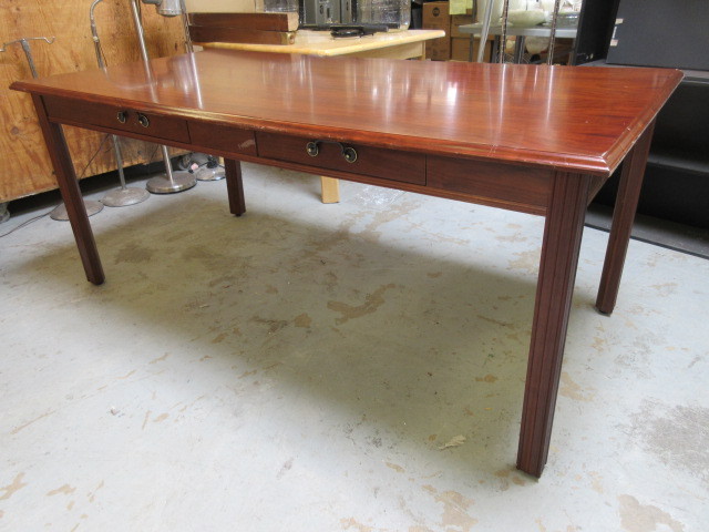 lot 942 image: LARGE JASPER TABLE