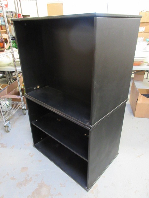 lot 944 image: 2 DOUBLE SIDED BOOKCASES