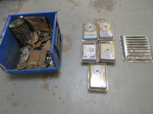 lot 959 image: PINTLE RINGS, NUTS, BOLTS AND FASTENERS