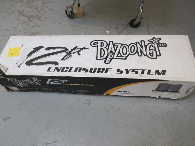 lot 962 image: BAZOONGI TRAMPOLINE ENCLOSURE SYSTEM POLES