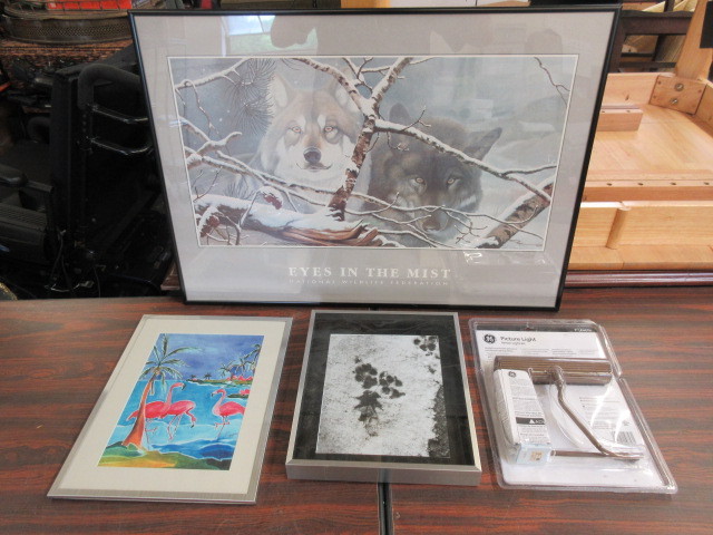 lot 978 image: FRAMED ART AND PICTURE LIGHT
