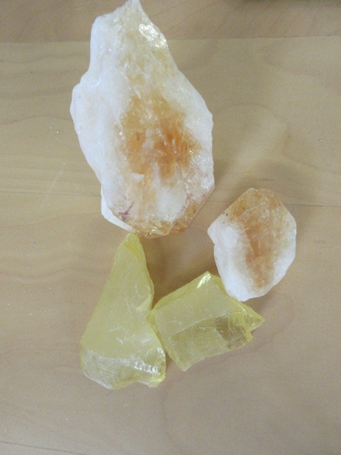 lot 980 image: QUARTZ AND CITRINE LEAD GLASS