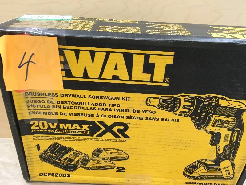 DeWalt 20-Volt MAX XR Lithium-Ion Cordless Brushless Drywall Screw Gun Kit with (2) Batteries 2Ah, Charger and Contractor Bag OPEN BOX NOT USED