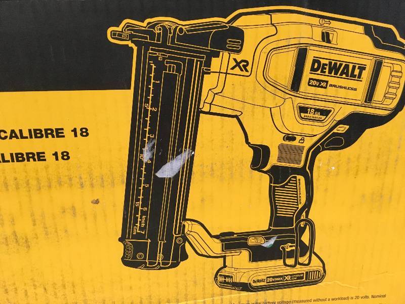 DEWALT 20-Volt Max Lithium-Ion 18-Gauge Cordless Brad Nailer Kit NOT USED