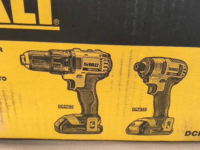 DEWALT 20-Volt MAX Lithium-Ion Cordless DrillImpact Combo Kit (2-Tool) with (2) Batteries 1.5Ah, Charger and Contractor Bag NOT USED