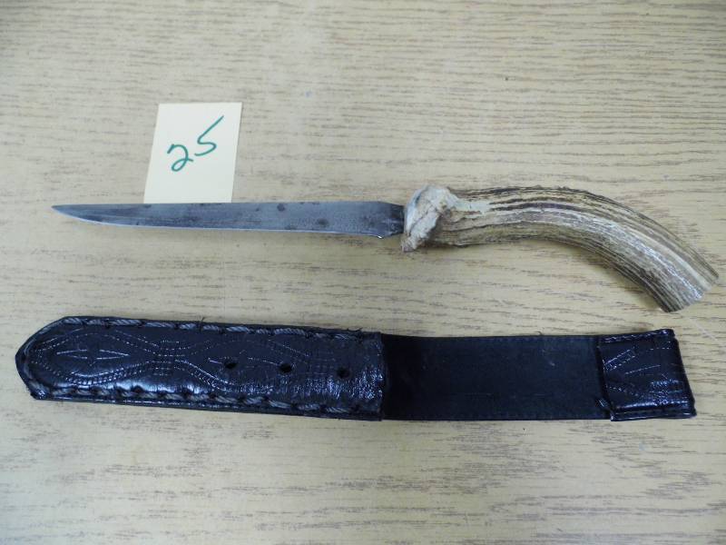 Knife w Sheath