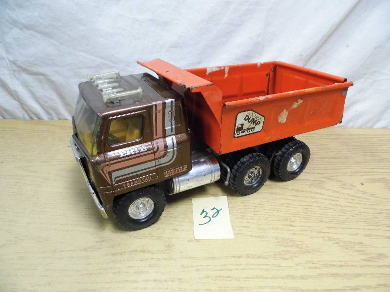 Ertl Dump Truck