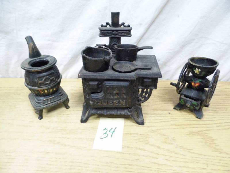 Queen Cast Iron Stove - Grinder - Pot Belly