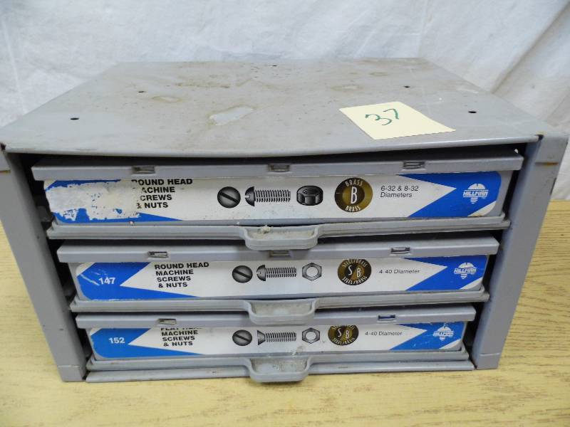 Organizer w Screws