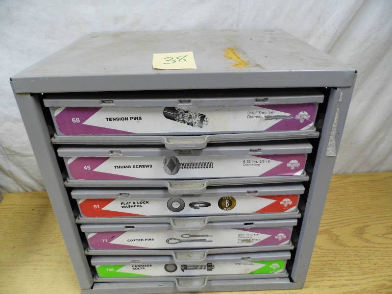 Organizer w Screws