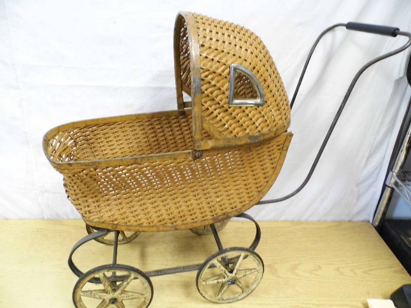 Wicker Buggy