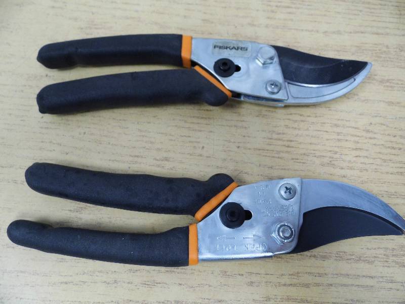 2 Pair Fiskars Bypass Cutters