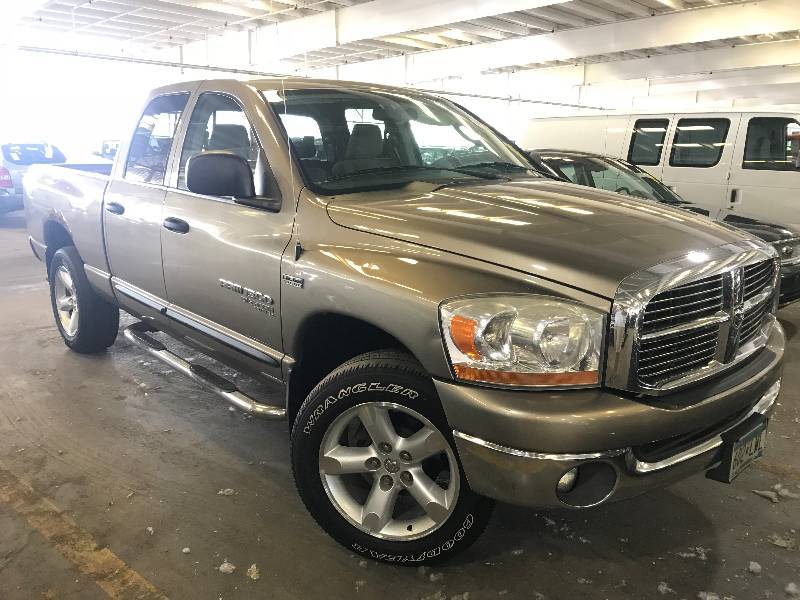 lot 3 image: 2006 Dodge Ram 1500 Big Horn Edition 4x4
