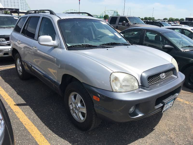 lot 22 image: 2004 Hyundai Santa Fe GLS
