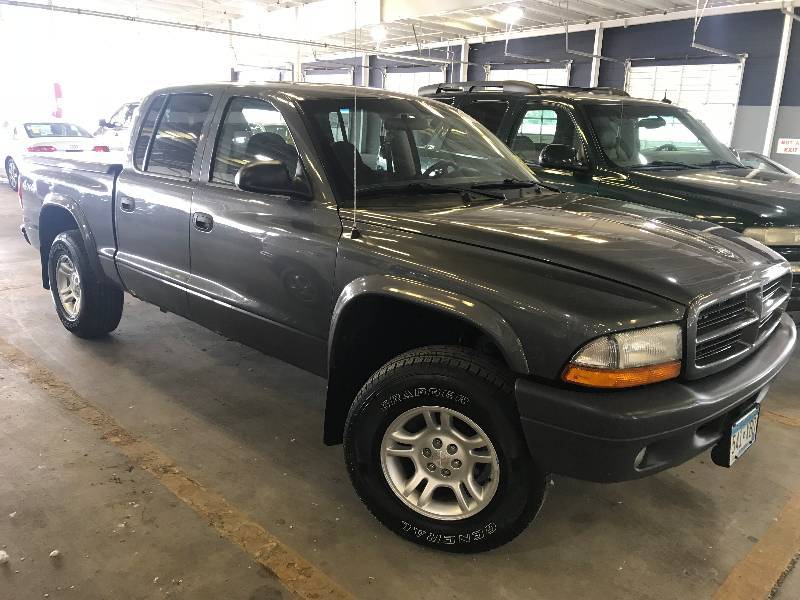 lot 24 image: 2003 Dodge Dakota SXT 4x4