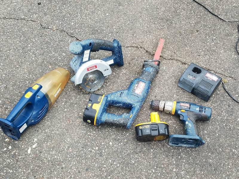 lot 18 image: RYOBI POWER TOOLS