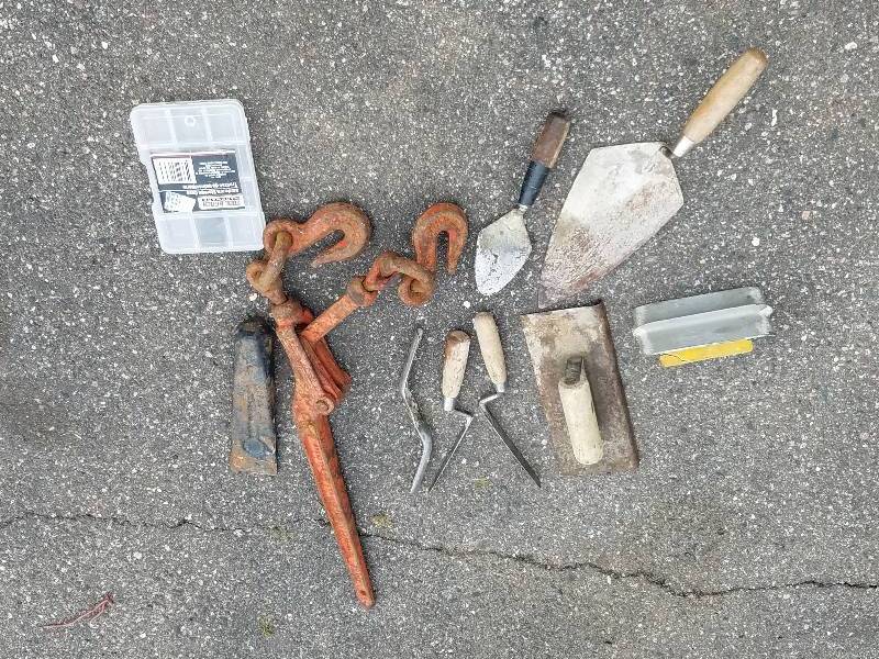 lot 22 image: HAND TOOLS
