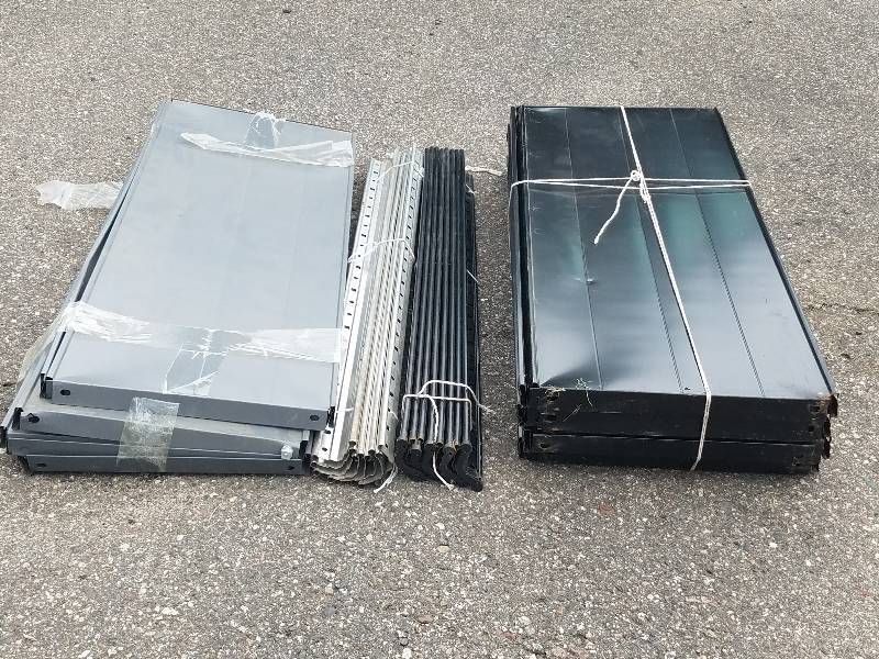 lot 23 image: METAL SHELVES