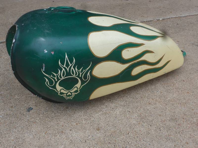 lot 42 image: MOTORCYCLE FUEL TANK