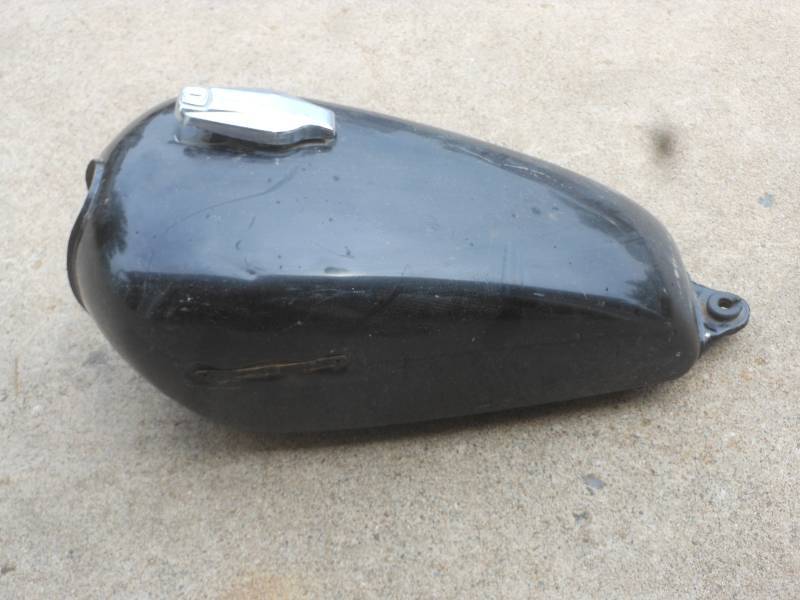 lot 43 image: MOTORCYCLE FUEL TANK