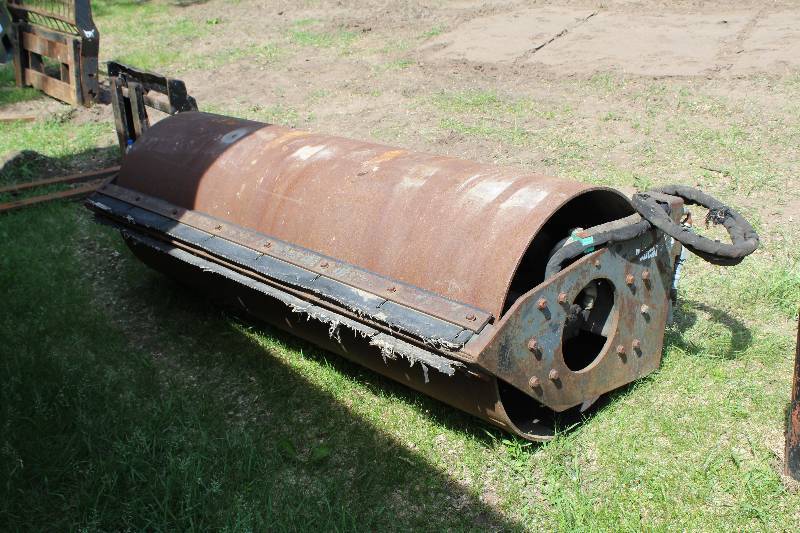lot 30 image: Landscape Roller Hydraulic Attachment