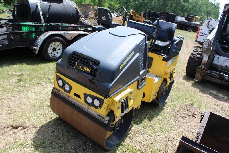 lot 22 image: 2014 Bomag BW90AD Tandem Roller