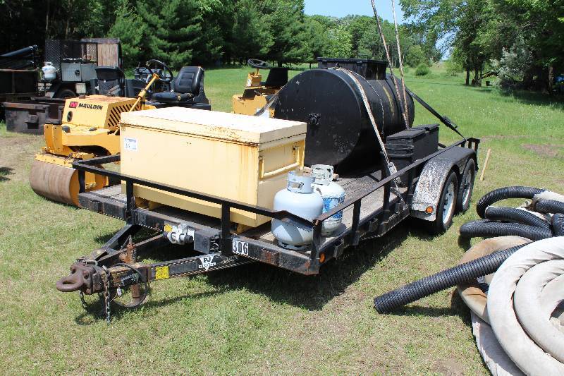 lot 16 image: 2003 PJ Flat Bed Trailer w Seal Coat  Tank, Clarke Strong Box, Propane Tanks