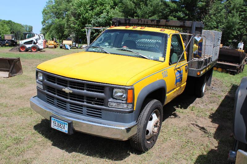 lot 7 image: 1999 Chevrolet Pickup Truck Conversion w Flatbed, Tool Boxes, Pintle Hitch