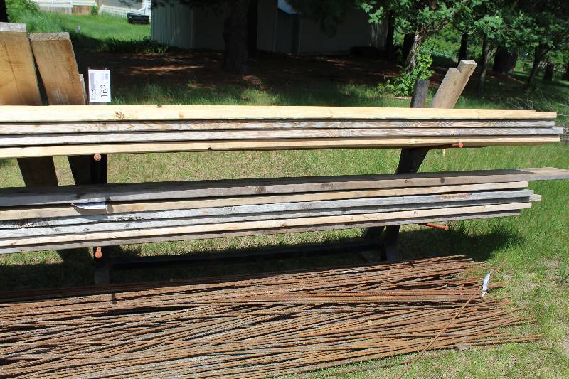 lot 162 image: Metal Storage Rack
