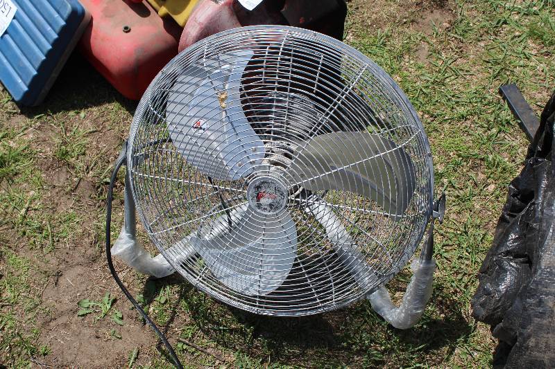lot 112 image: Extreme Garage 20in. High Velocity Floor Fan