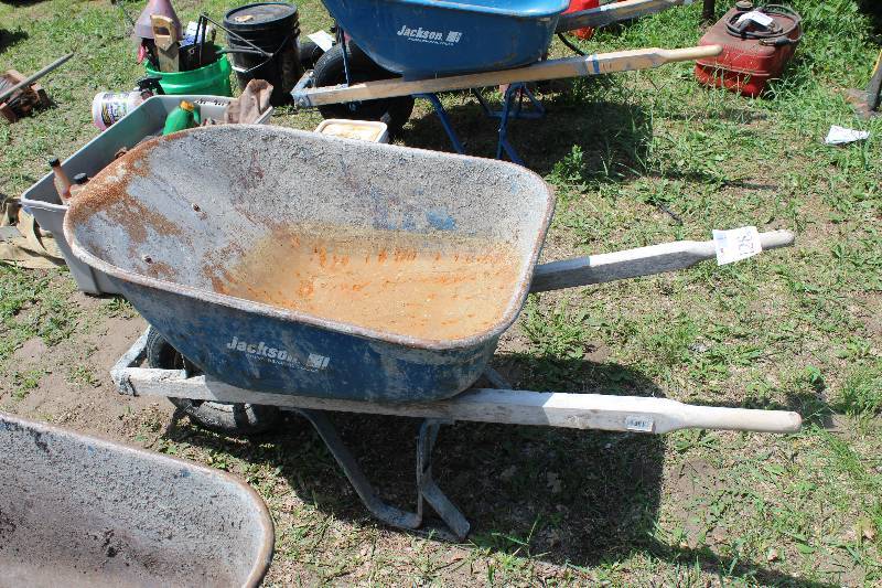 lot 128 image: Wheelbarrow
