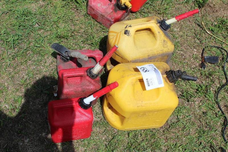 lot 68 image: Lot of (5) Plastic Gas Cans