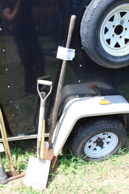 lot 110 image: Lot of (3) Shovels, Sledgehammer