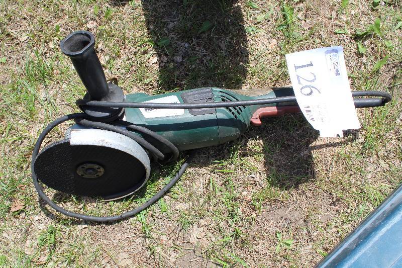 lot 126 image: MasterForce Grinder