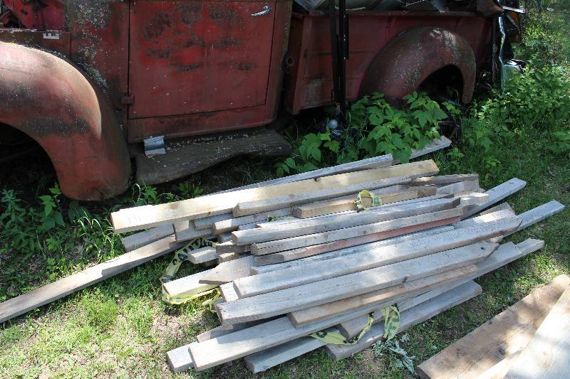 lot 131 image: 2x4 Wood Stakes
