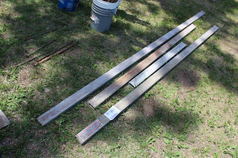 lot 136 image: Lot of (4) 2x4 Aluminum Concrete Forms