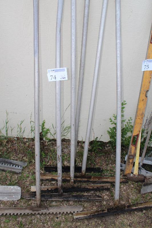 lot 74 image: Lot of (5) Concrete Boom Trowels