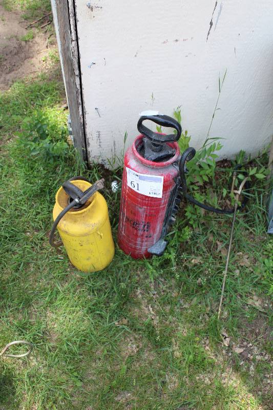 lot 61 image: Lot of (2) Concrete Sprayers