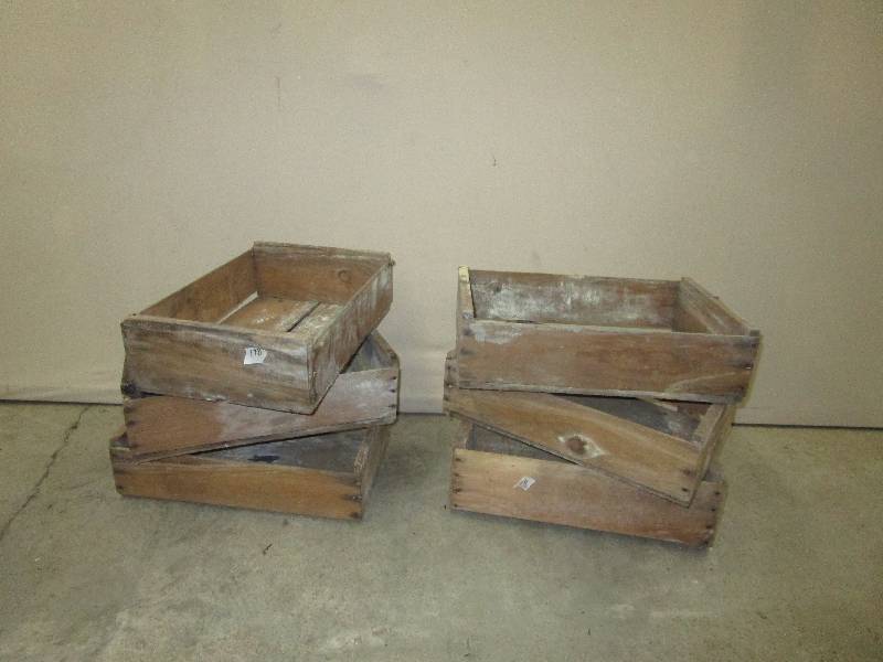 lot 78 image: 6 Wooden Boxs