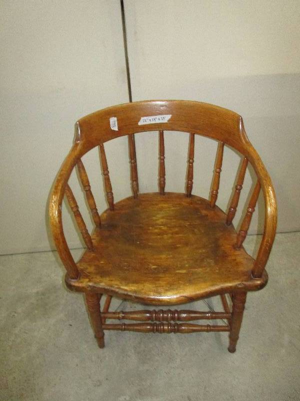 lot 91 image: Wood Chair