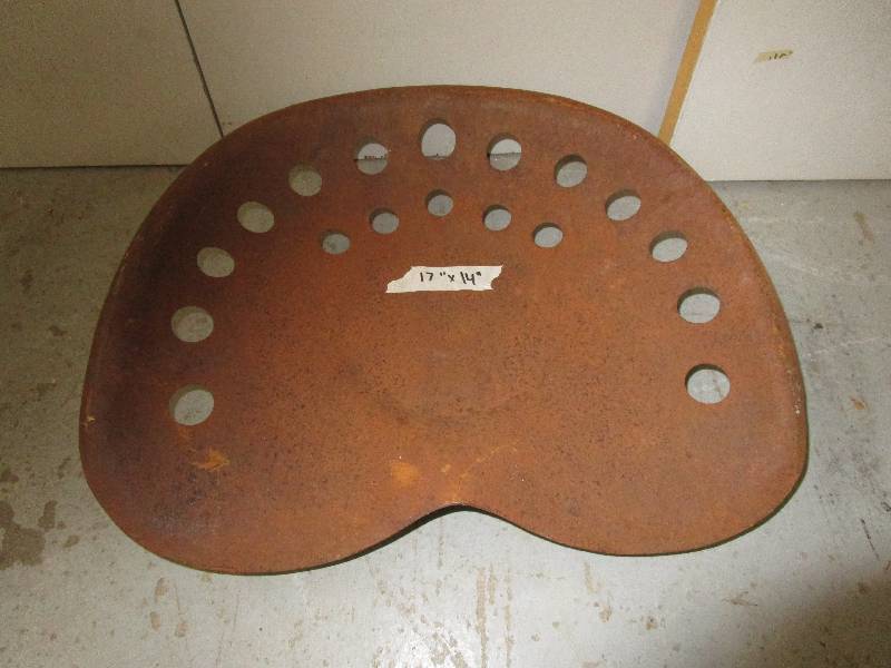 lot 103 image: Old Tractor seat