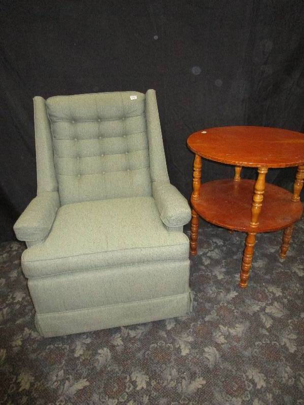 lot 134 image: Chair w side table