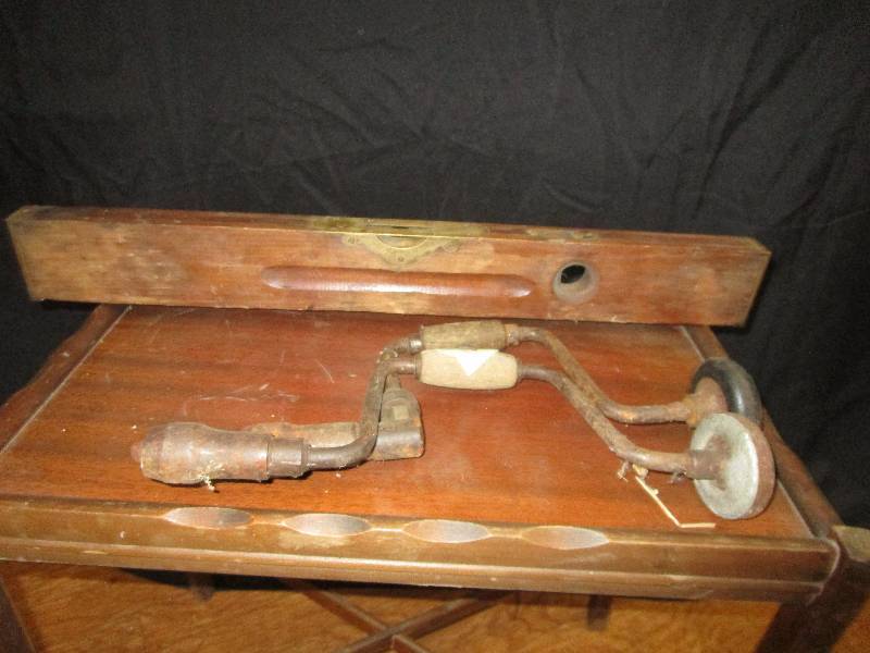 lot 161 image: Antique stanley level, pattened feb. and 2 hand drills