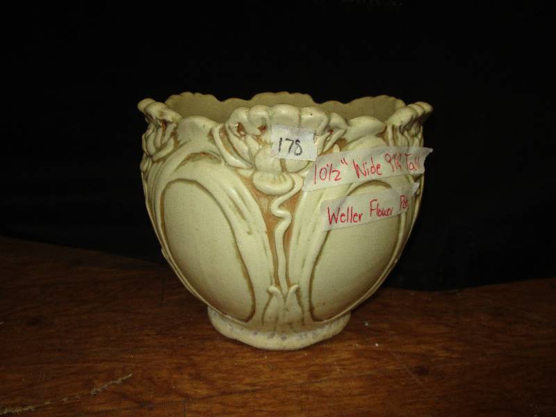 lot 176 image: wellerflower pot. 10.5wideX9.25