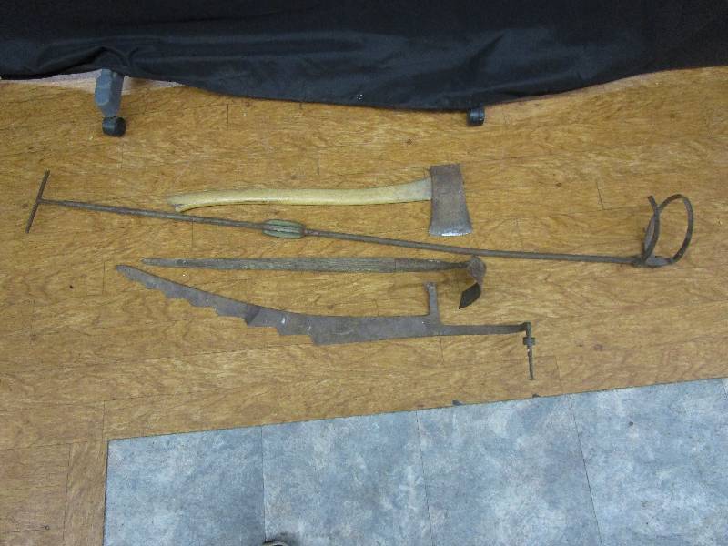 lot 187 image: vintage tools