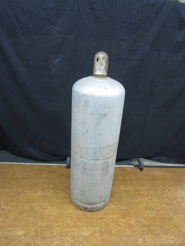 lot 192 image: 100 pound propane cylinder